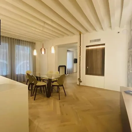 Sweet Time Venice, Luxury San Marco Frezzaria Apt! Exterior photo