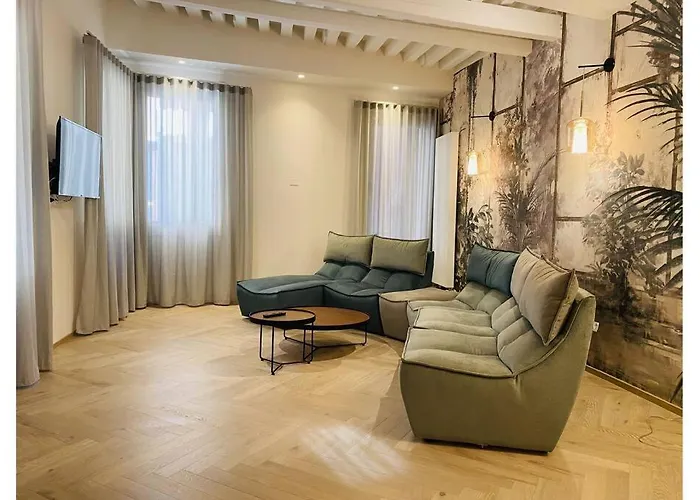 Sweet Time Venice, Luxury San Marco Frezzaria Apt!